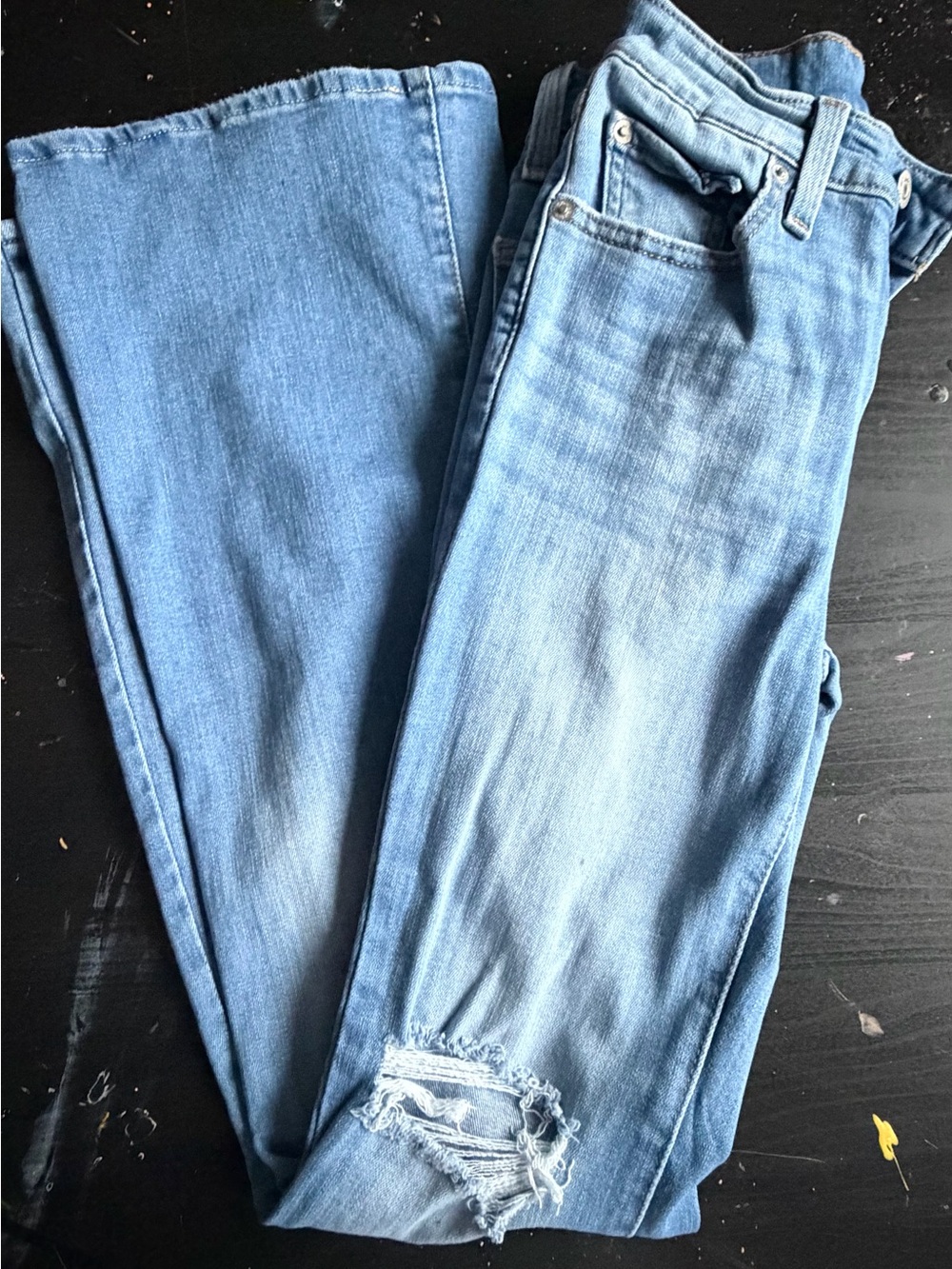Levi’s 726 High-Rise Flare Jeans – Size 25
